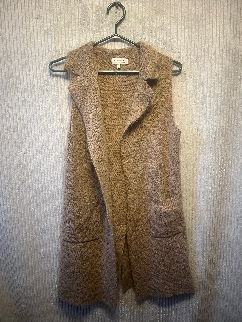 Monteau Cozy Open-Front Sleeveless Knit Vest in Camel Small